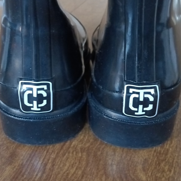 Tall Black True Craft Rain Boots. Size 9 - Picture 7 of 8